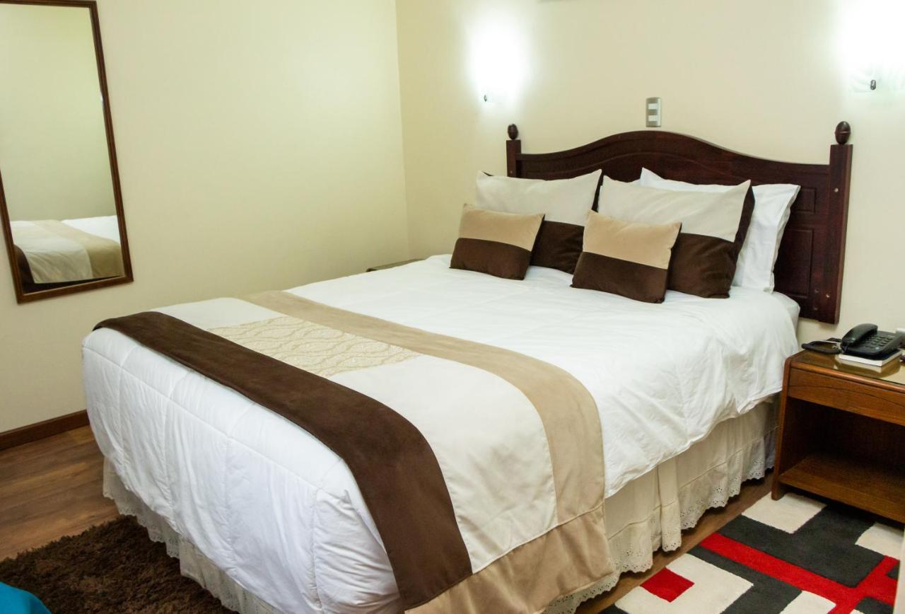 Hotel Gran Muso Los Ángeles Εξωτερικό φωτογραφία